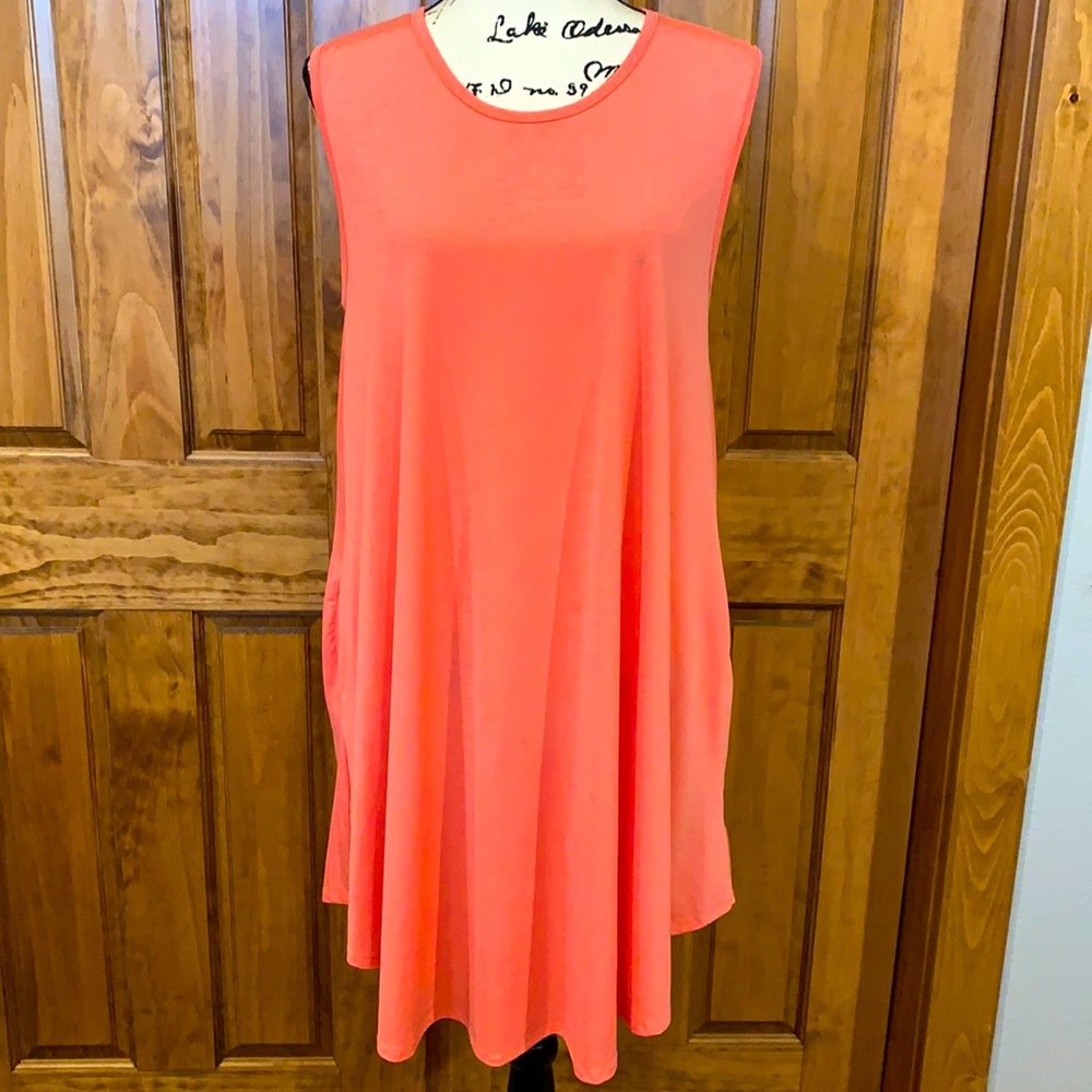 L&B sleeveless swing dress with side pockets